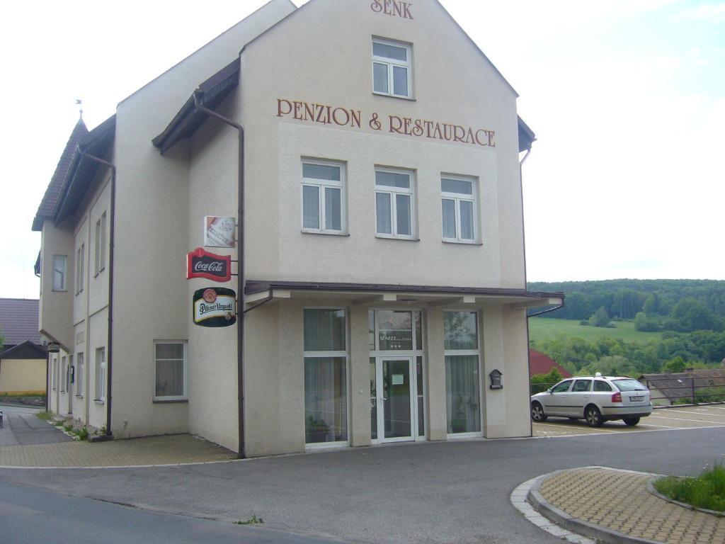 Penzion Senk Pardubice Buitenkant foto