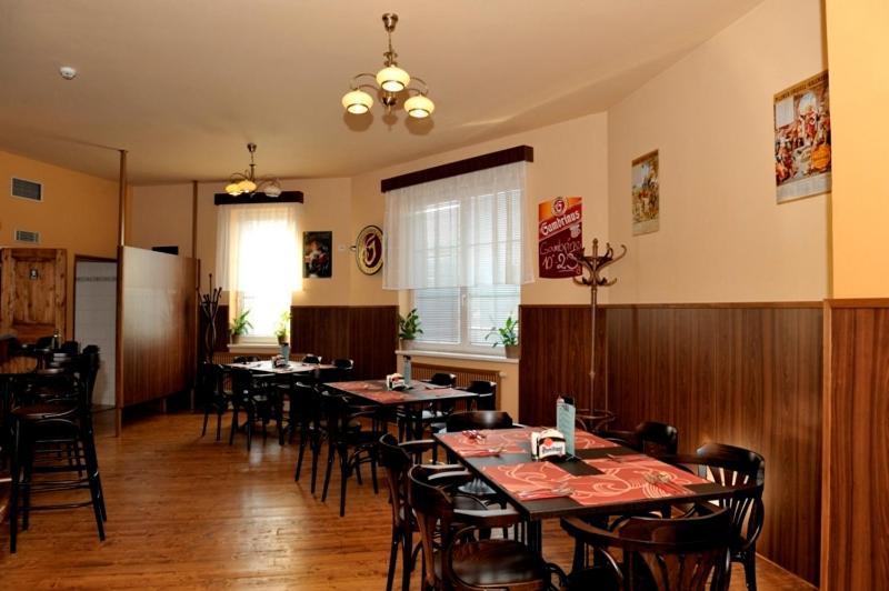 Penzion Senk Pardubice Buitenkant foto