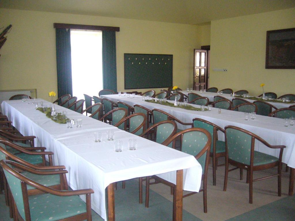 Penzion Senk Pardubice Buitenkant foto