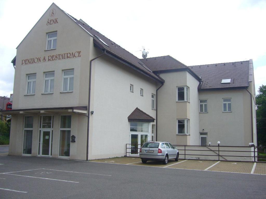Penzion Senk Pardubice Buitenkant foto